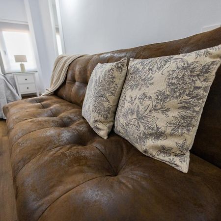 Florit Flats - The Apolo Studio บาเลนเซีย ภายนอก รูปภาพ