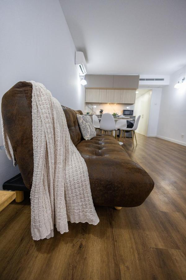 Florit Flats - The Apolo Studio บาเลนเซีย ภายนอก รูปภาพ