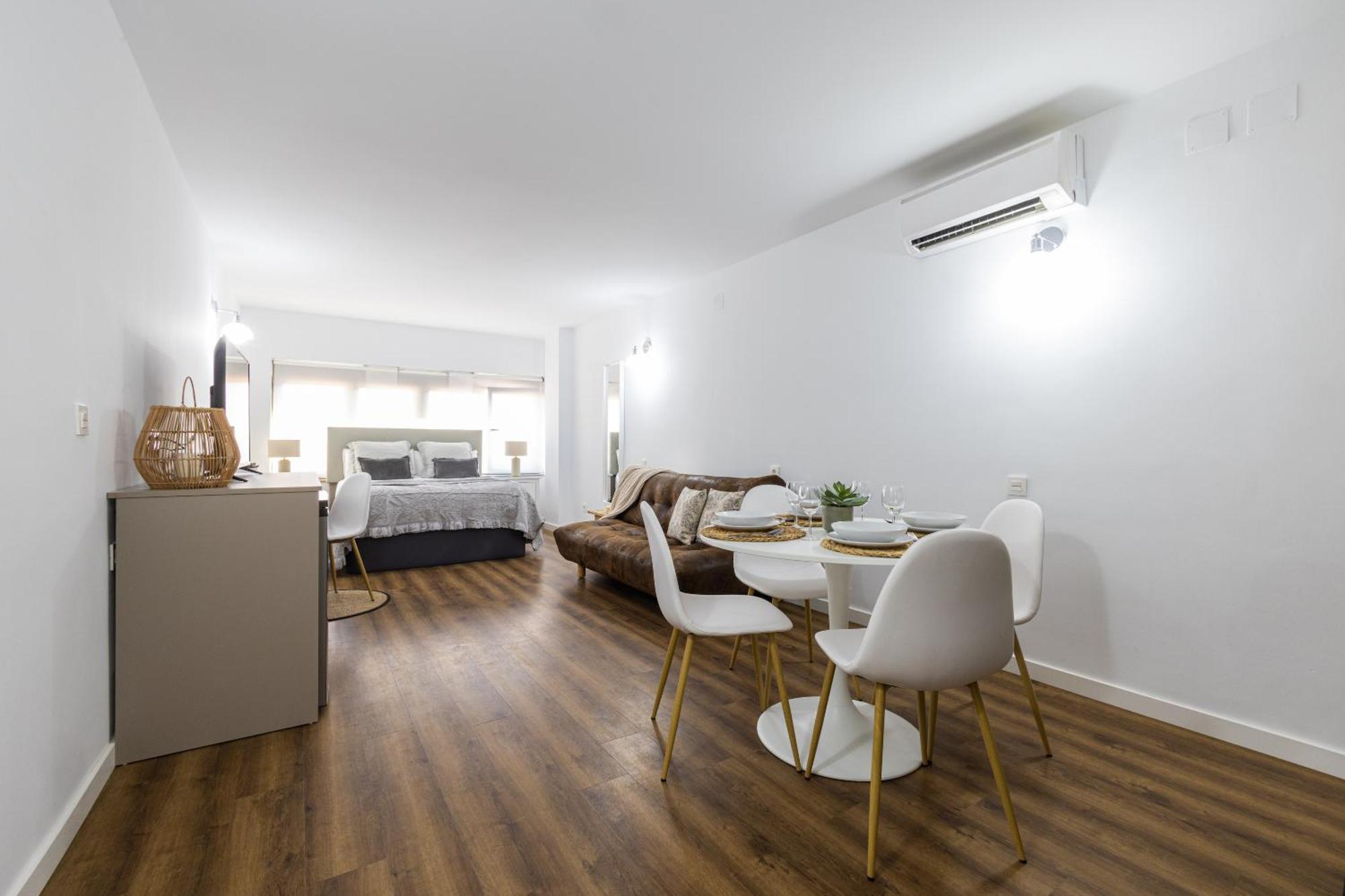 Florit Flats - The Apolo Studio บาเลนเซีย ภายนอก รูปภาพ