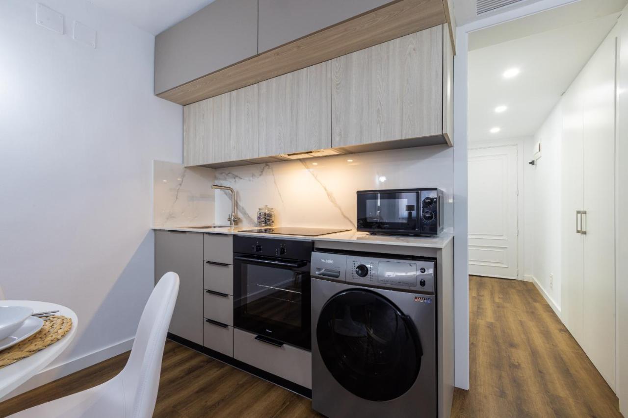 Florit Flats - The Apolo Studio บาเลนเซีย ภายนอก รูปภาพ