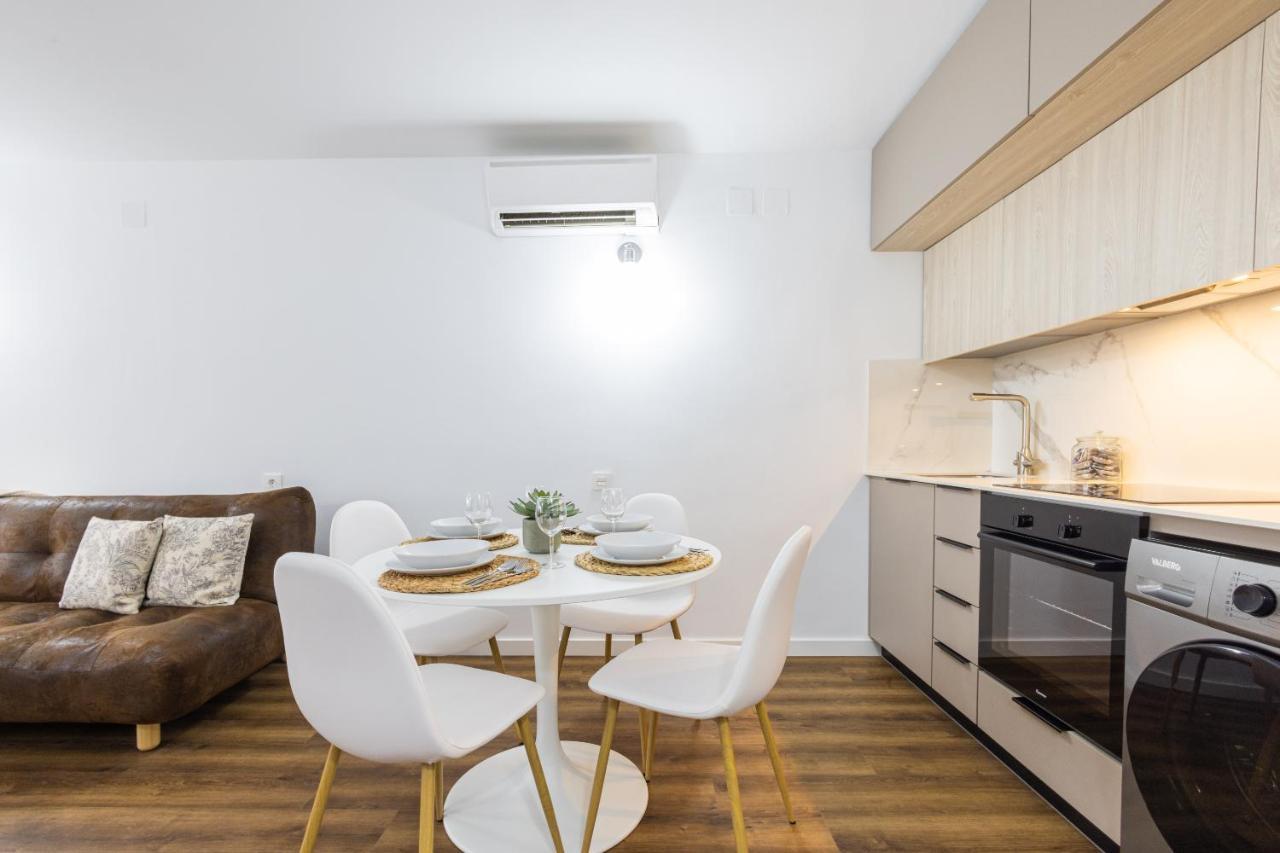 Florit Flats - The Apolo Studio บาเลนเซีย ภายนอก รูปภาพ
